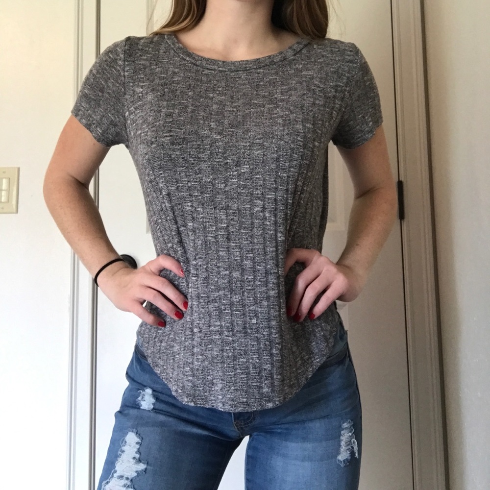 gray ribbed top